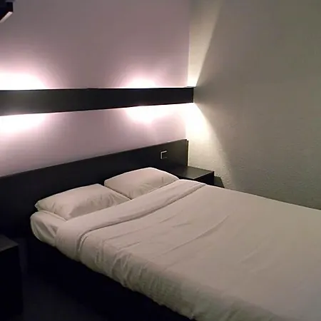Class-hotel